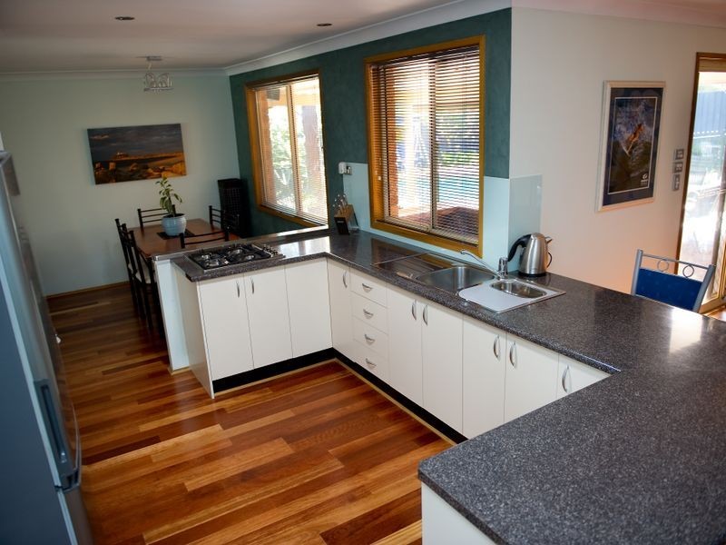 8 YULAN ROAD, Narellan Vale NSW 2567