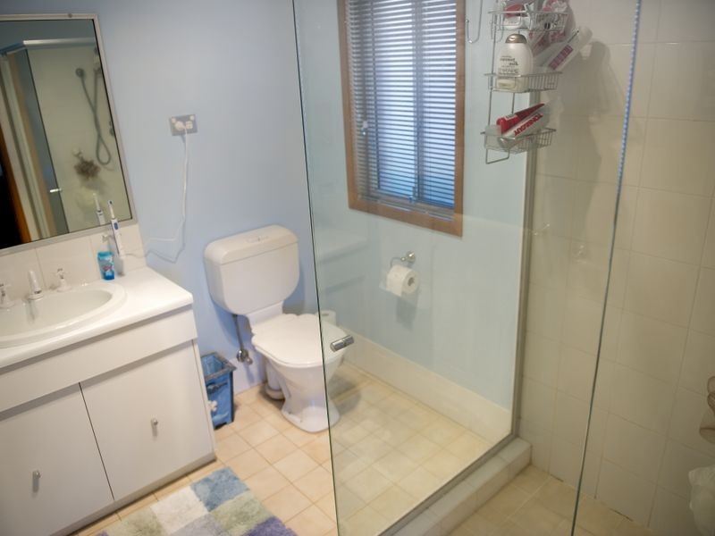 8 YULAN ROAD, Narellan Vale NSW 2567