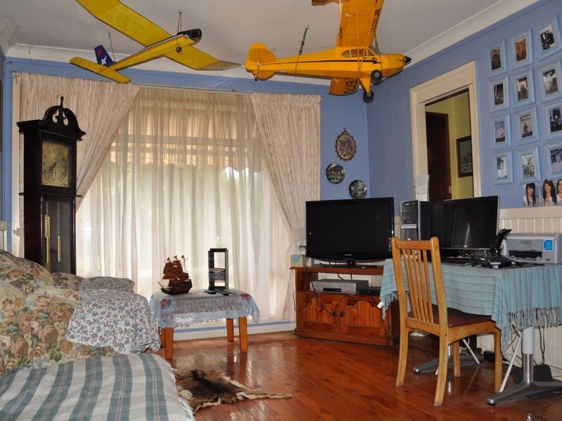 11 BLIGH AVENUE, Camden South NSW 2570