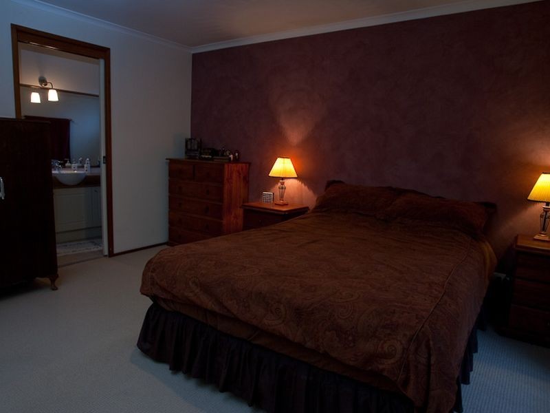 5 English Avenue, Camden South NSW 2570