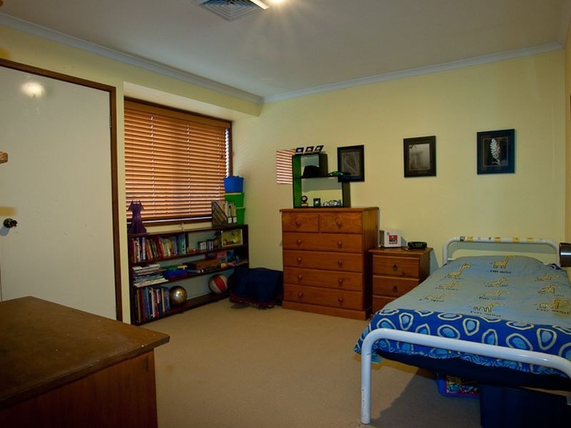 5 English Avenue, Camden South NSW 2570