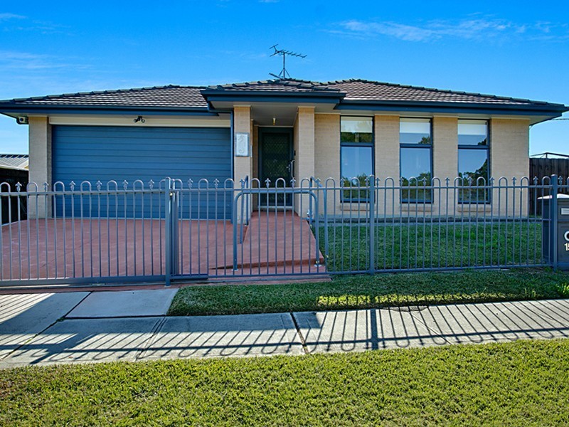 15 Dewpoint Drive, Spring Farm NSW 2570