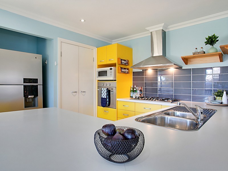 15 Dewpoint Drive, Spring Farm NSW 2570