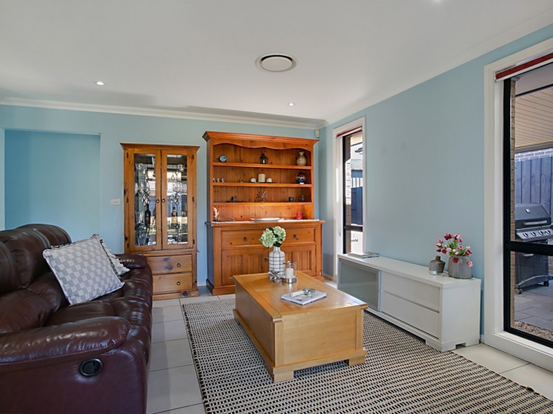 15 Dewpoint Drive, Spring Farm NSW 2570