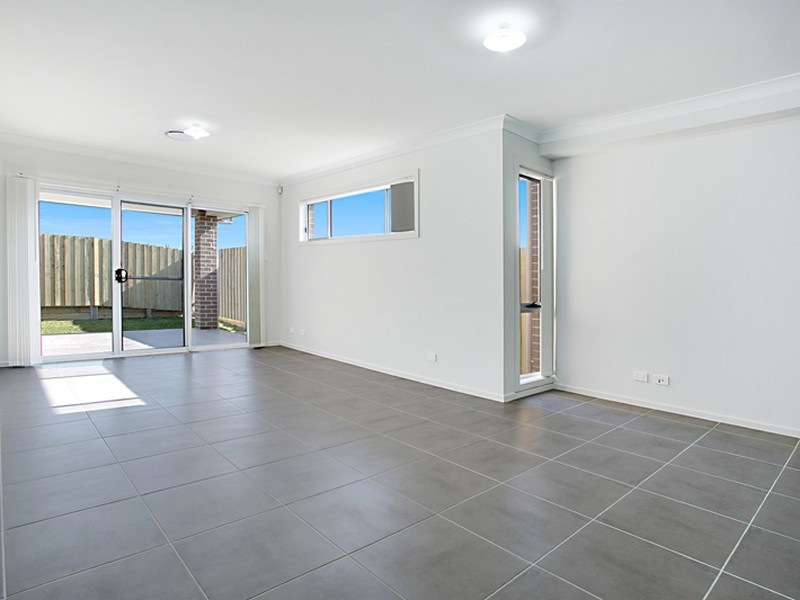 12 Parrott Street, Elderslie NSW 2570