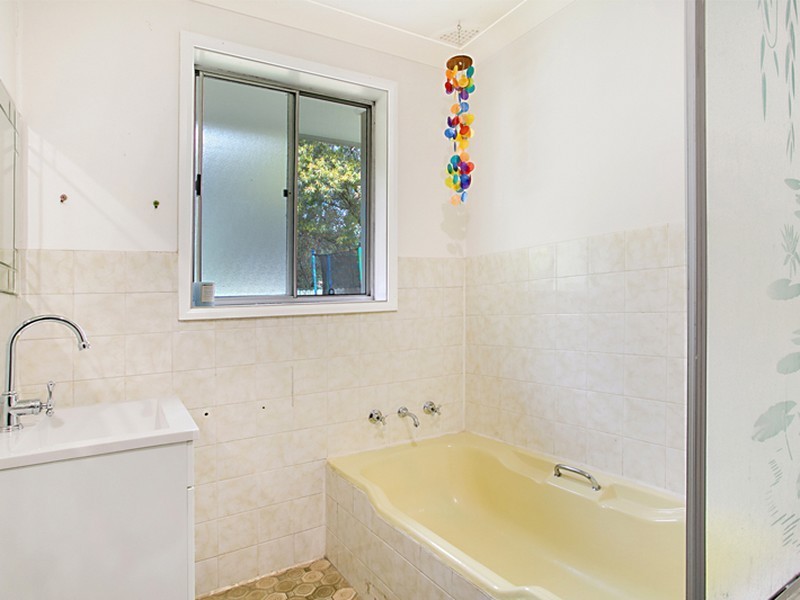 47 Elizabeth Macarthur Avenue, Camden South NSW 2570