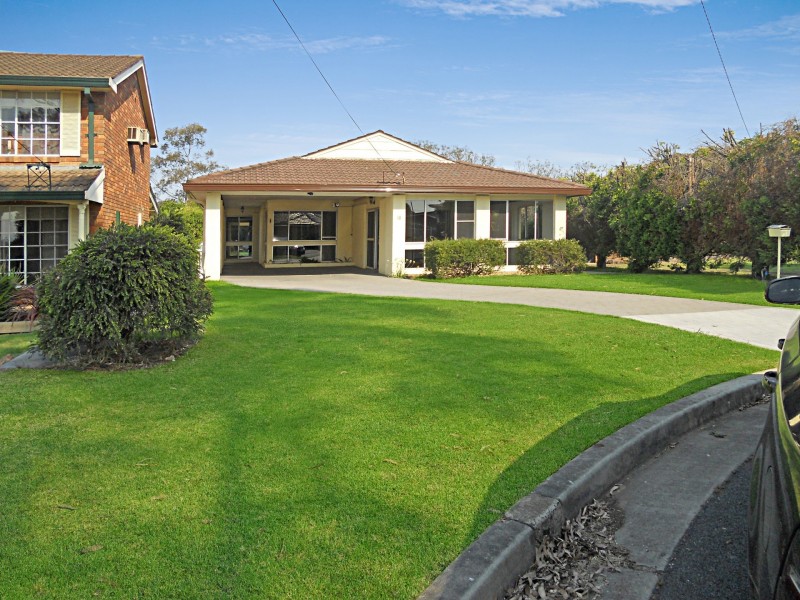 18 Banks Place, Camden South NSW 2570
