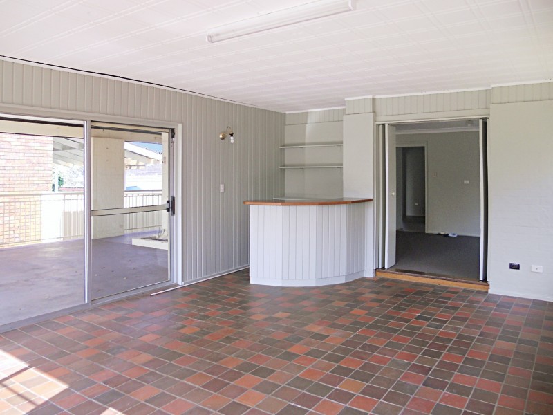 18 Banks Place, Camden South NSW 2570