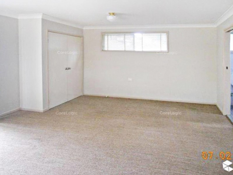 18 Banks Place, Camden South NSW 2570