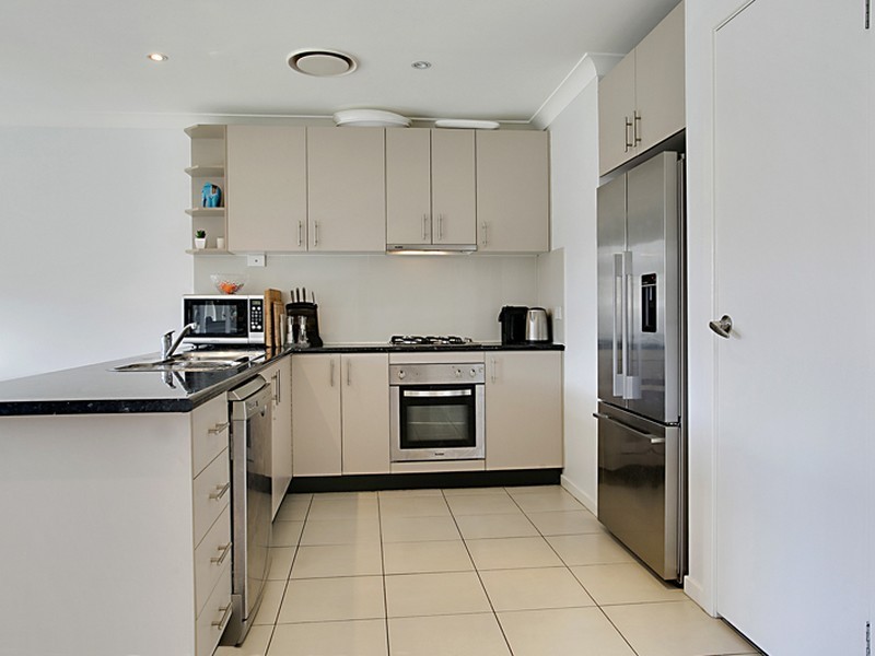 18 Montazah Street, Spring Farm NSW 2570