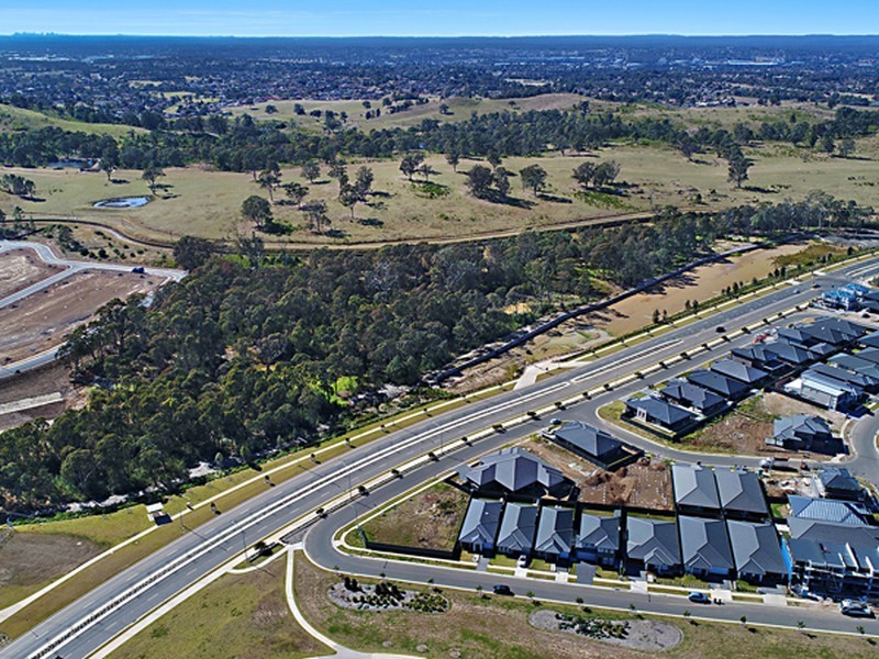 42A Oaklands Circuit, Gregory Hills NSW 2557