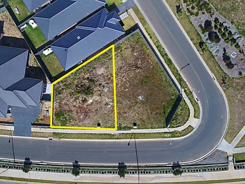 42A Oaklands Circuit, Gregory Hills NSW 2557