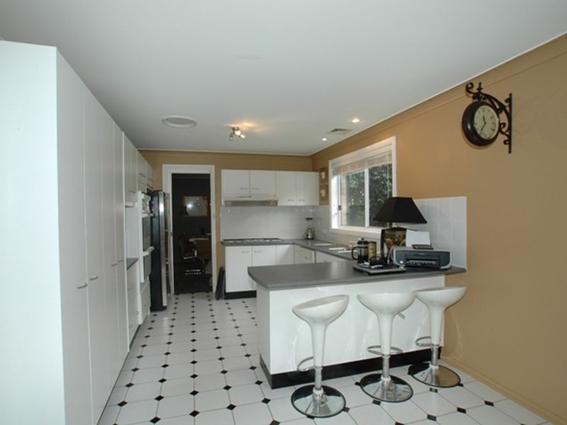 7 Yangtze Place, Kearns NSW 2558