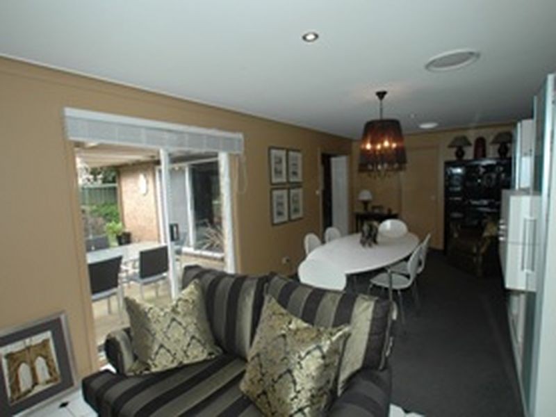 7 Yangtze Place, Kearns NSW 2558