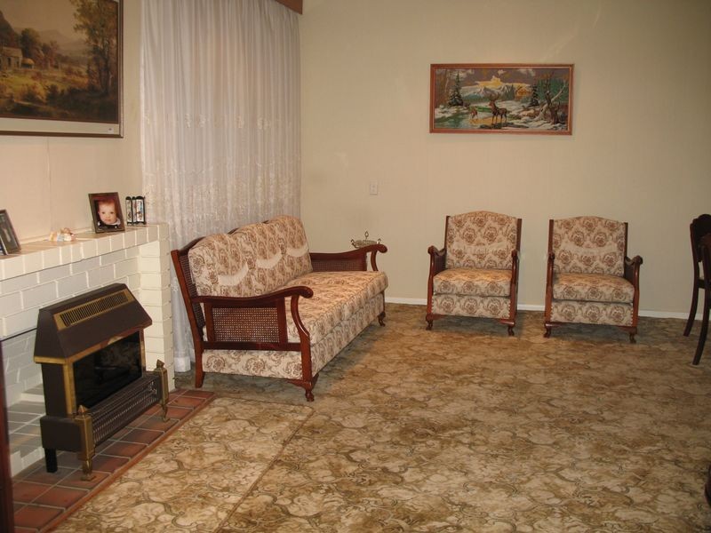 28 ELIZABETH MACARTHUR AVENUE, Camden South NSW 2570