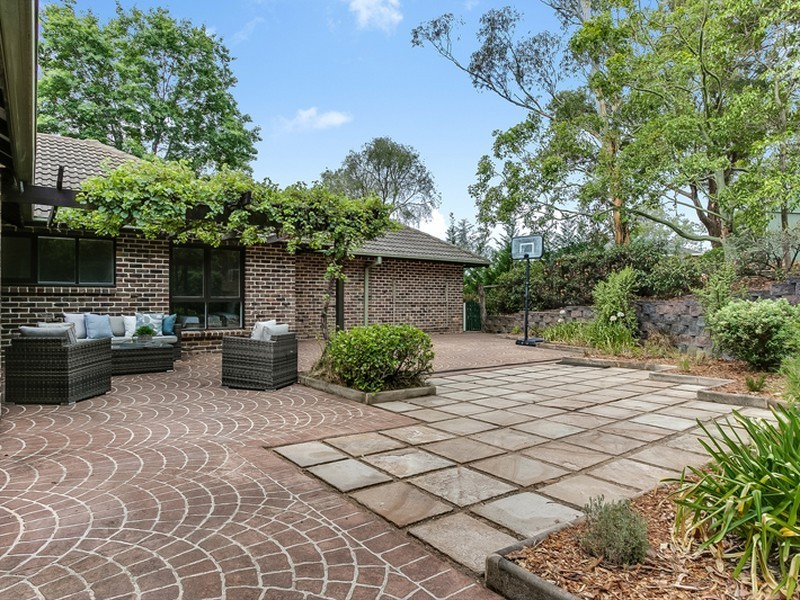 27 Martine Avenue, Camden South NSW 2570