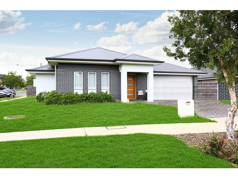 10 Hindle Street, Oran Park NSW 2570