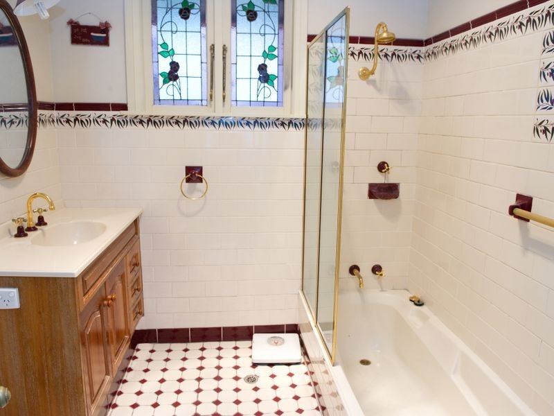 9 Church Street, Elderslie NSW 2570