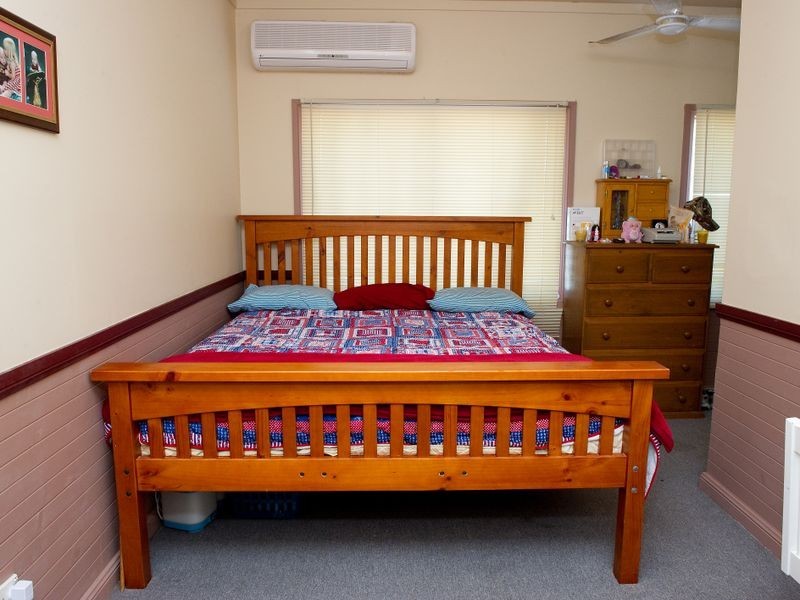 9 Church Street, Elderslie NSW 2570