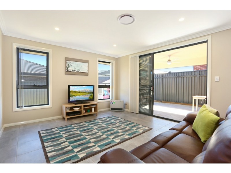 28 Austen Boulevard, Spring Farm NSW 2570