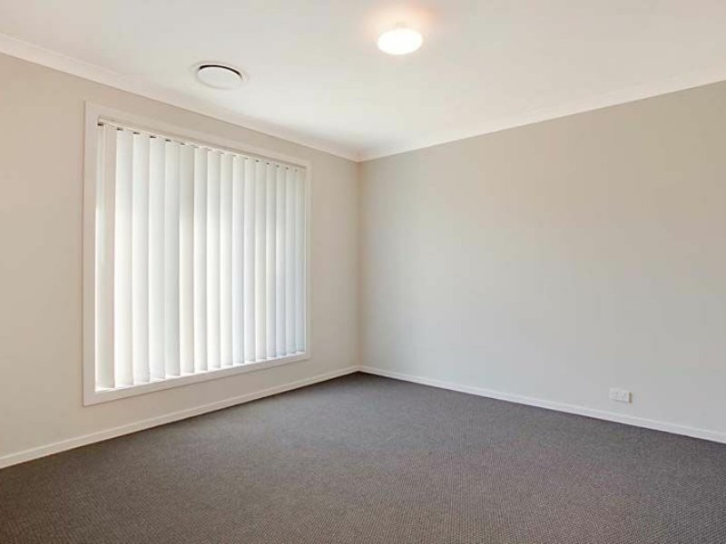 5 Rosella Circuit, Gregory Hills NSW 2557
