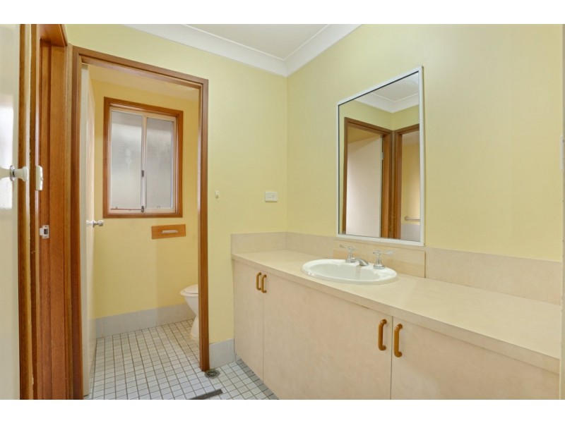 12A Falstaff Place, Rosemeadow NSW 2560