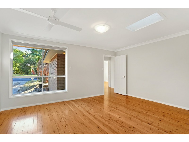 11 Marsden Avenue, Elderslie NSW 2570
