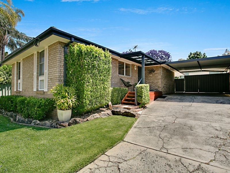 29 Berallier Drive, Camden South NSW 2570