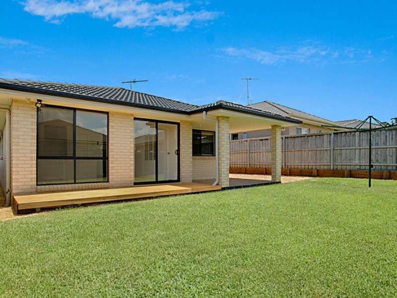 18 Montazah Street, Spring Farm NSW 2570