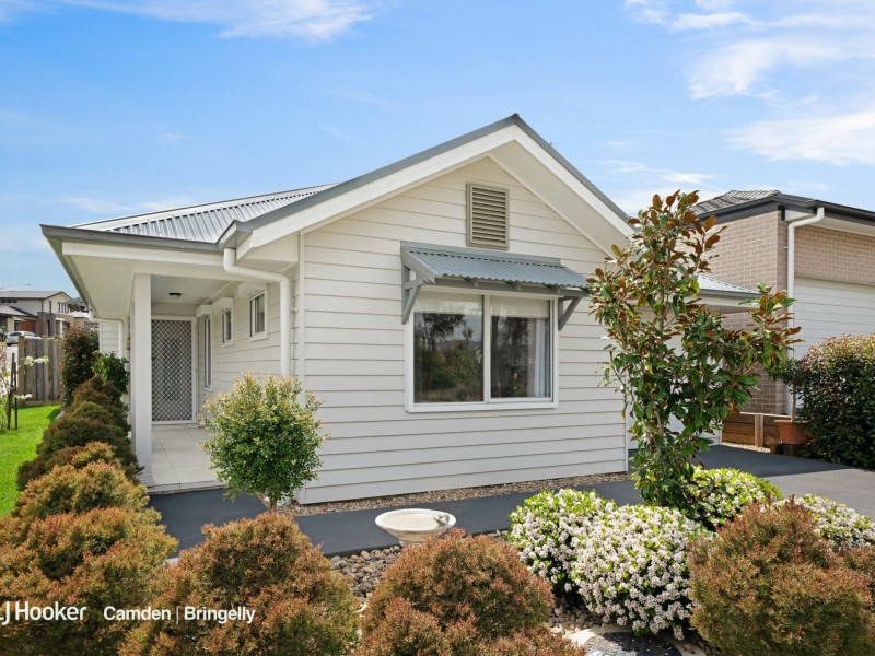 22 Jackson Crescent, Elderslie NSW 2570