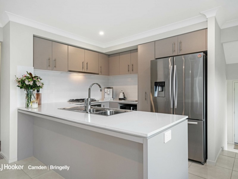 22 Jackson Crescent, Elderslie NSW 2570