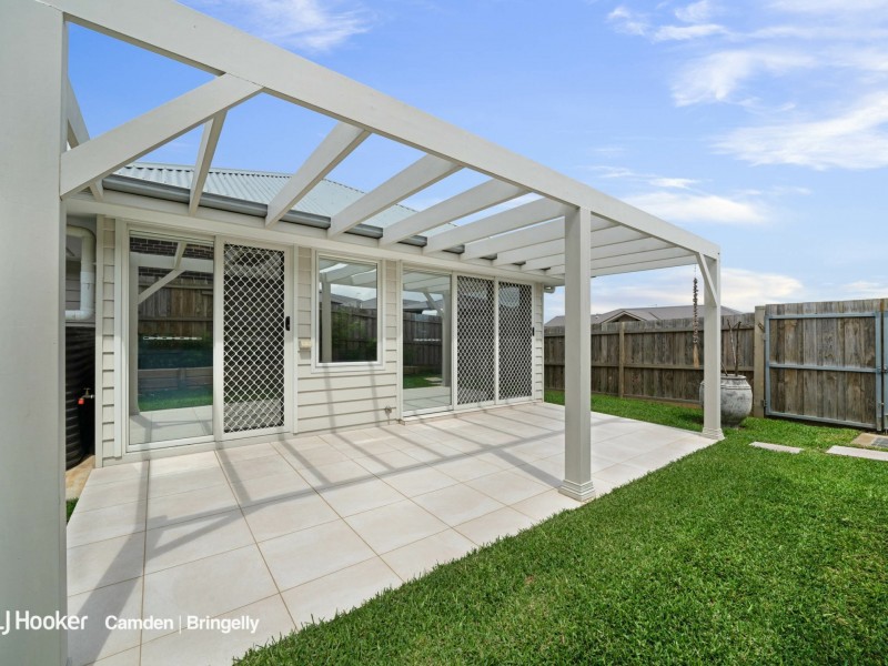 22 Jackson Crescent, Elderslie NSW 2570