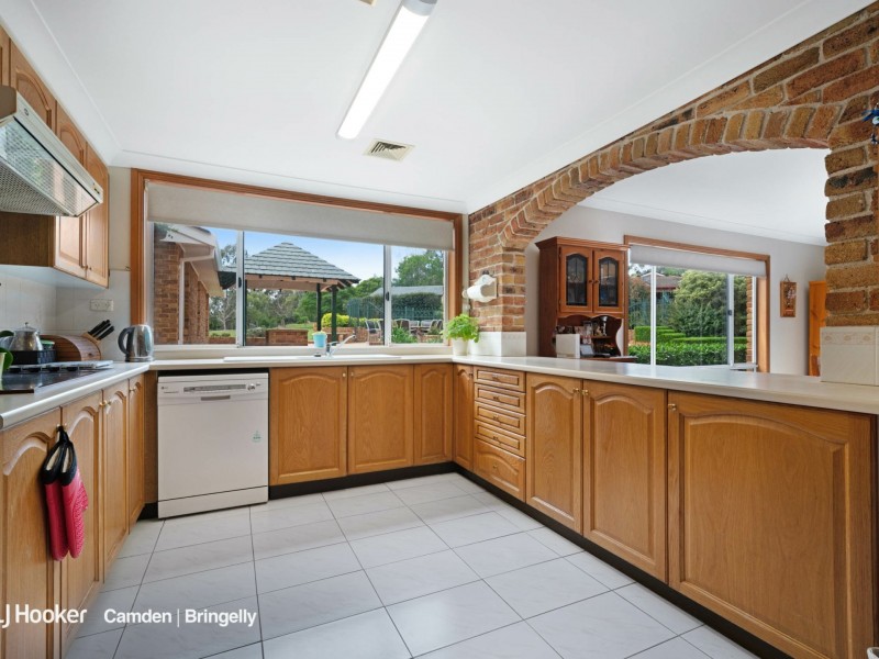 28 Sickles Drive, Grasmere NSW 2570