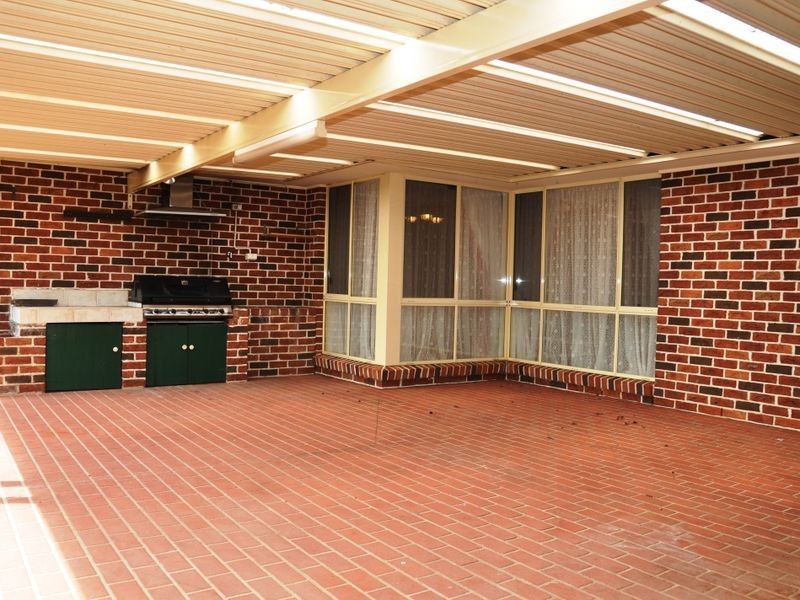 20 Spoonbill Way, Mount Annan NSW 2567