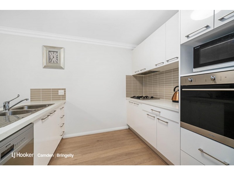 2/27 Elizabeth Macarthur  Avenue, Camden South NSW 2570