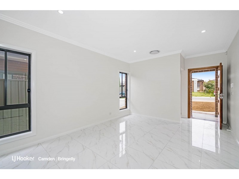 9b Leffler Street, Oran Park NSW 2570