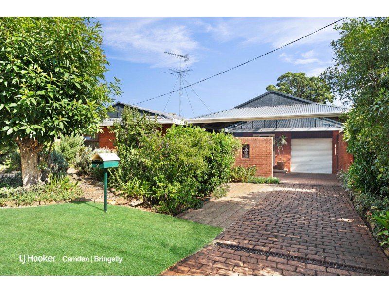 9 Larnach Place, Elderslie NSW 2570