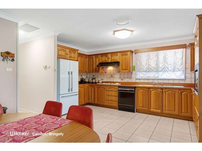 9 Larnach Place, Elderslie NSW 2570