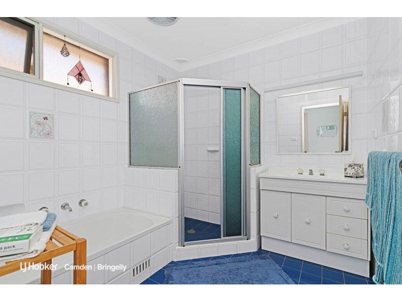9 Larnach Place, Elderslie NSW 2570