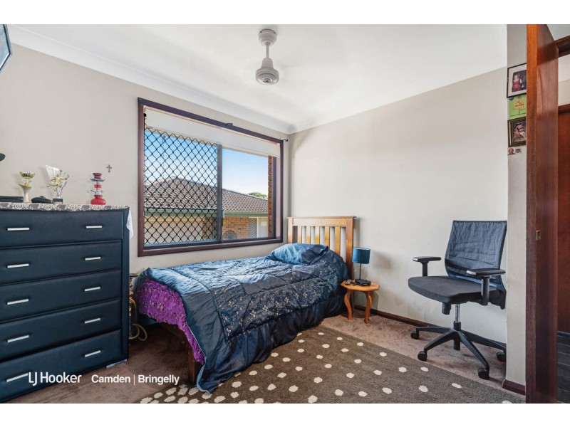 58 Pinaroo Crescent, Bradbury NSW 2560
