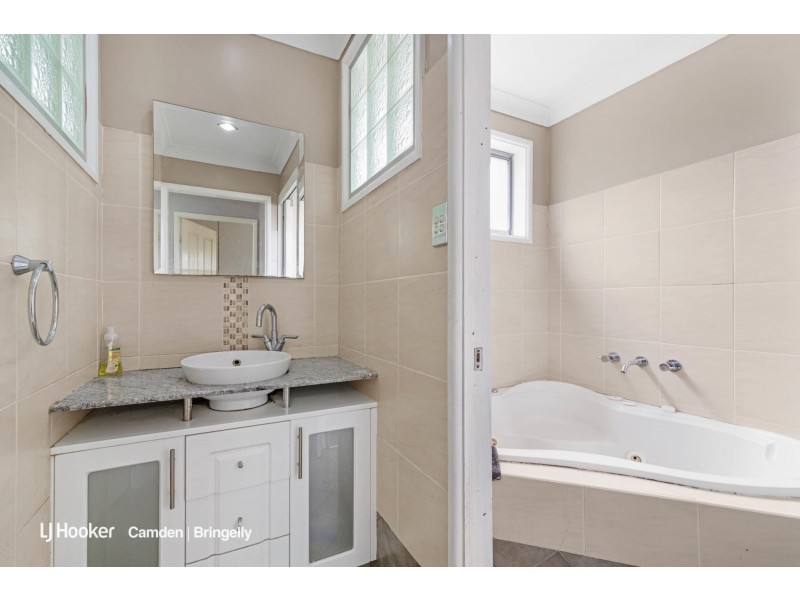 2 Peppercorn Ave, Mount Hunter NSW 2570