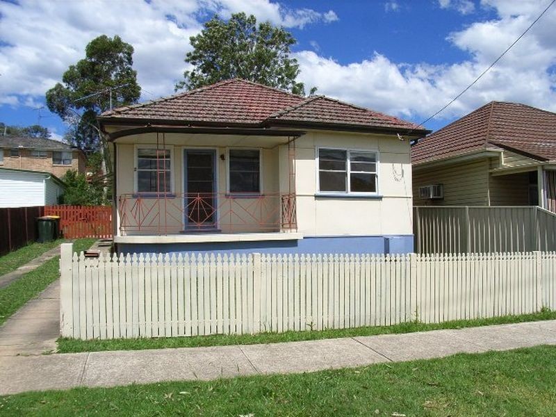2 Little Street, Camden NSW 2570