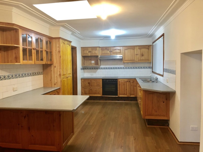 34 Bellfield Avenue, Rossmore NSW 2557