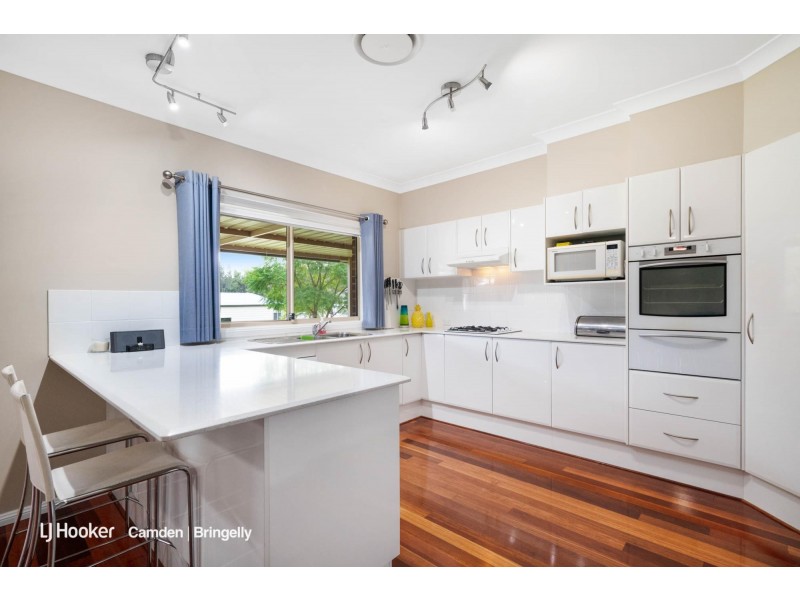12 Pepperfields Place, Grasmere NSW 2570