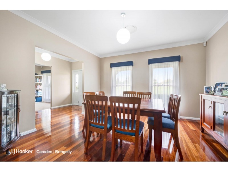 12 Pepperfields Place, Grasmere NSW 2570