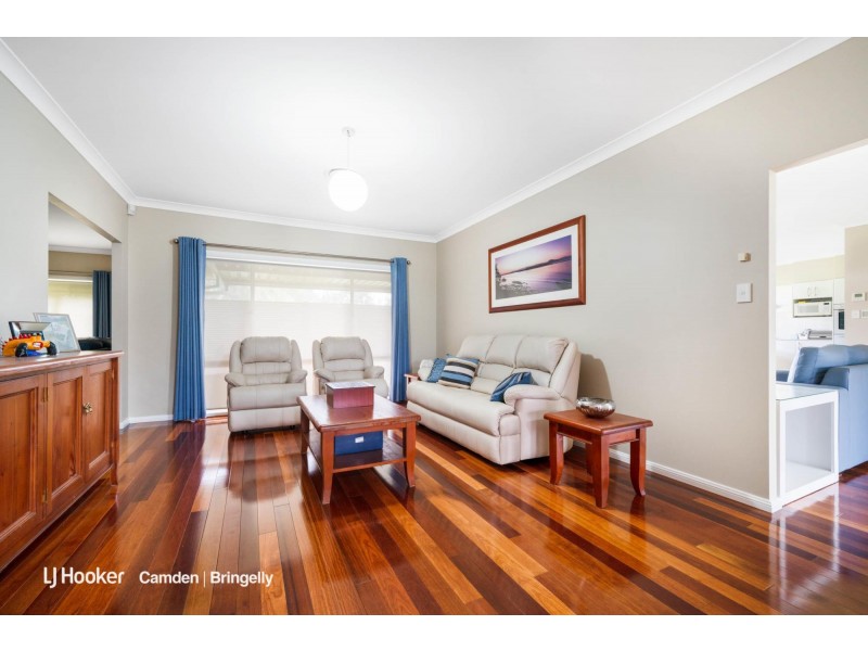 12 Pepperfields Place, Grasmere NSW 2570