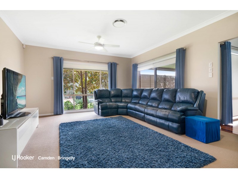 12 Pepperfields Place, Grasmere NSW 2570