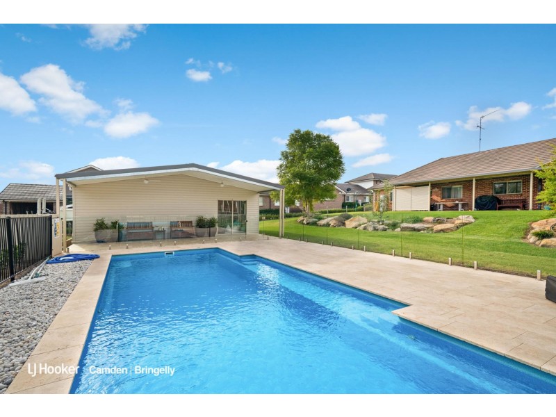 12 Pepperfields Place, Grasmere NSW 2570