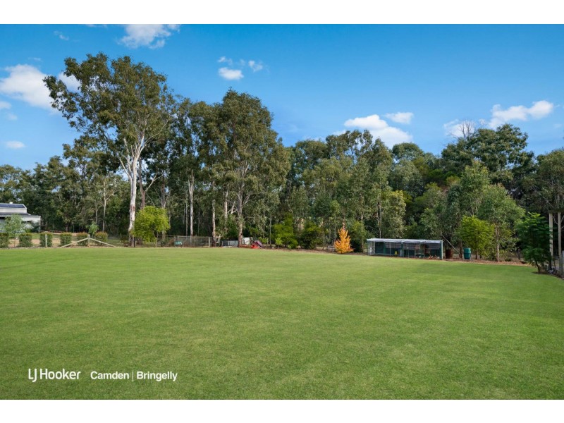 12 Pepperfields Place, Grasmere NSW 2570