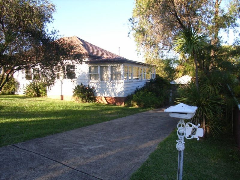2 Murrandah Avenue, Camden NSW 2570